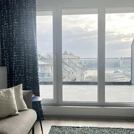 Vp * Budapest